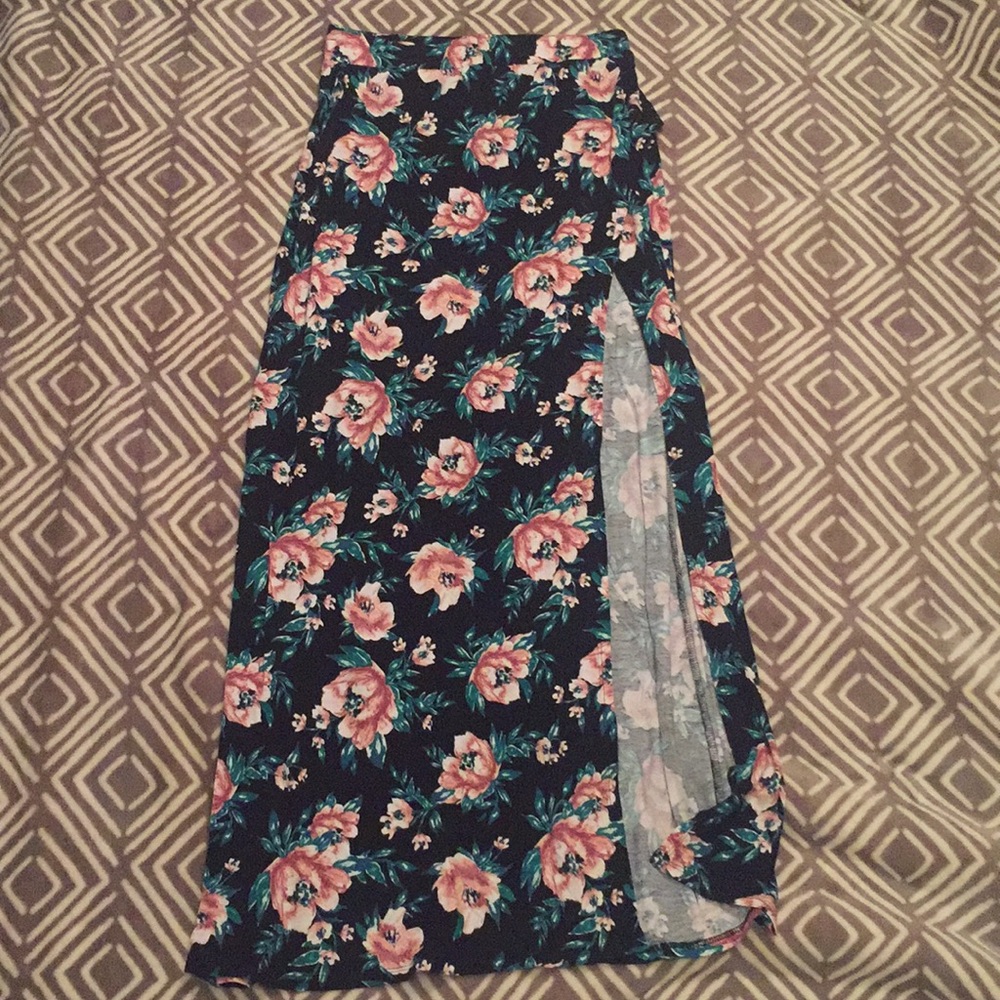 Charlotte Russe Maxi skirt
